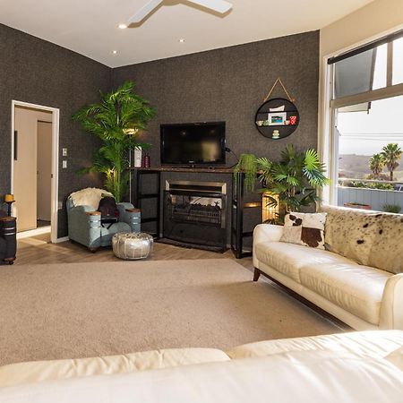Funky Beach House With Sea And Country Views Orewa Exterior photo